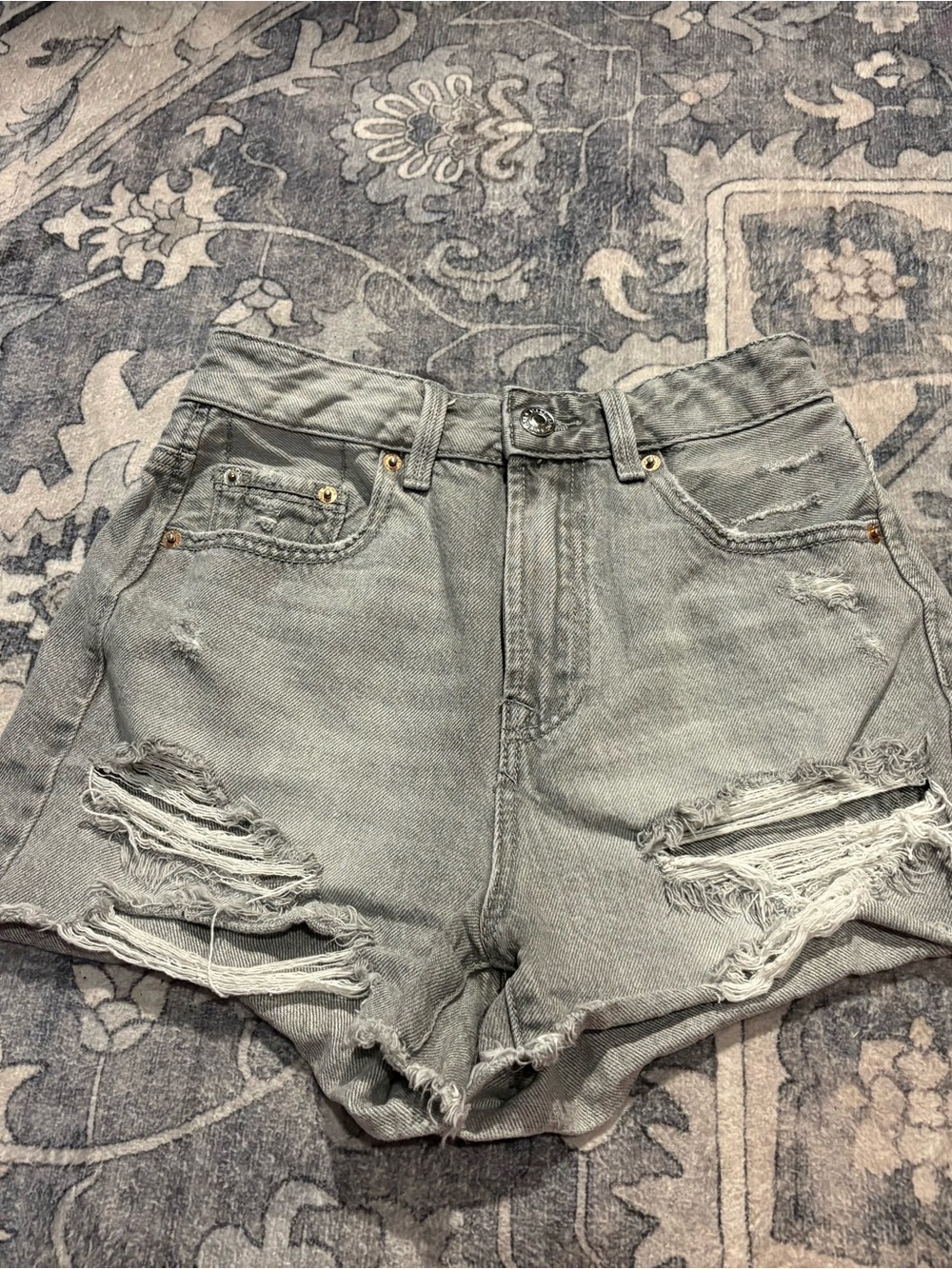 Stradivarius Light Gray Distressed High-Rise Jean Shorts - Picture 1 of 3